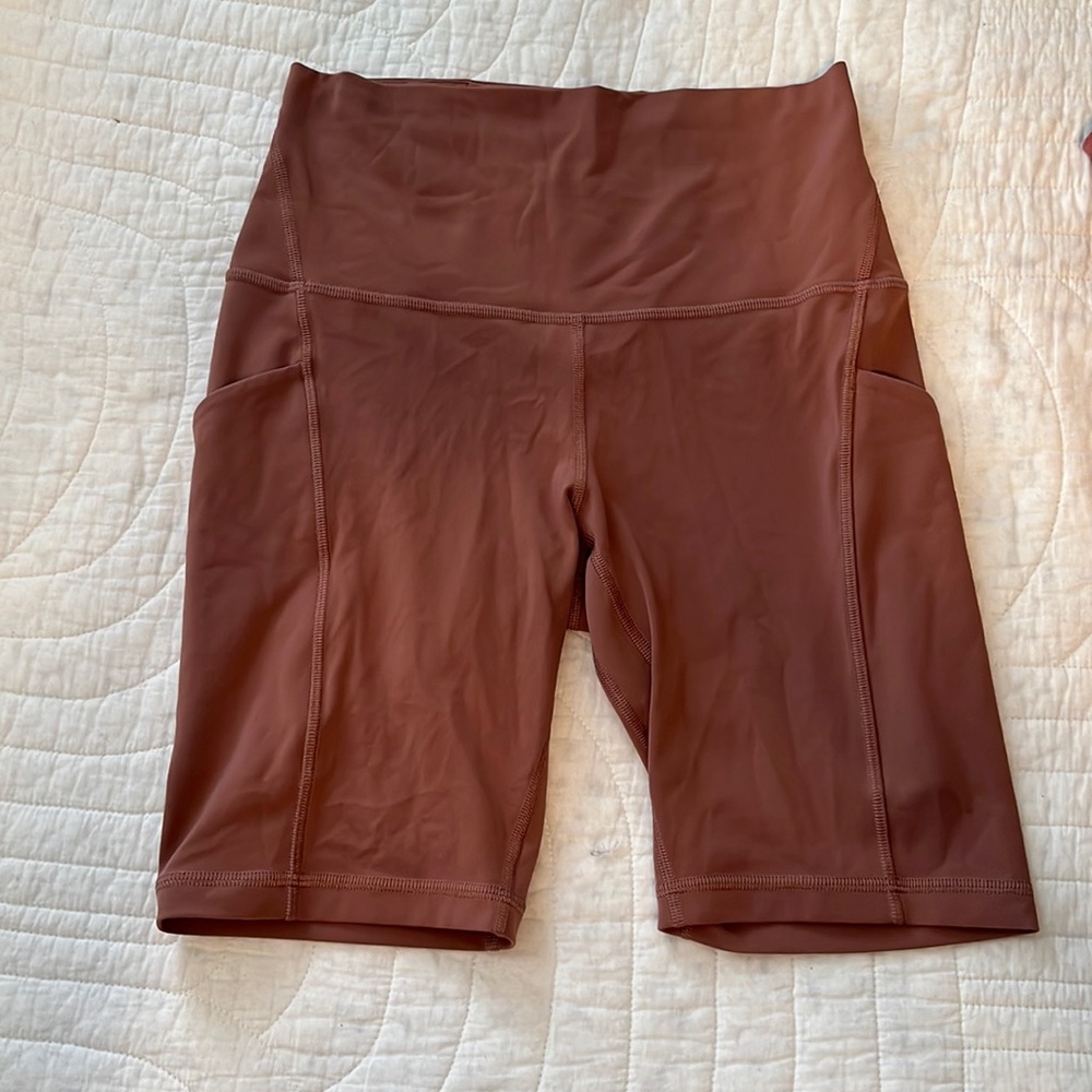 LULULEMON ALIGN™ HIGH RISE SHORT WITH POCKETS 8"